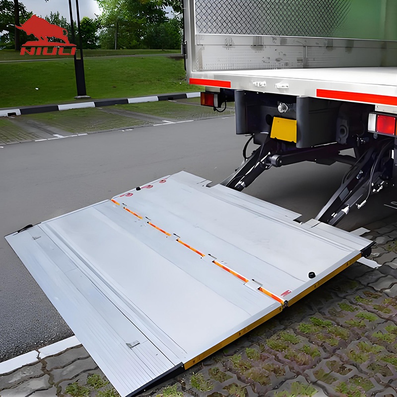 Retractable Tail Lifts